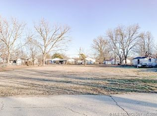 622 N Scraper St, Vinita, OK 74301