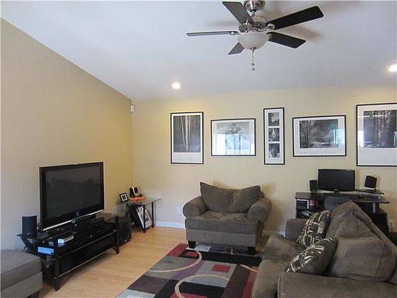 3rd image of 239 Carissa Dr