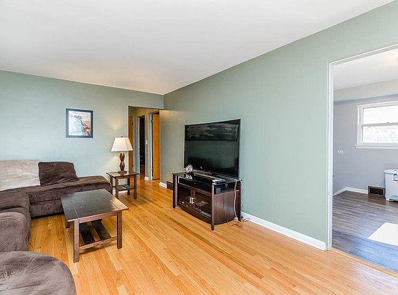 4th image of 7530 W Everell Ave