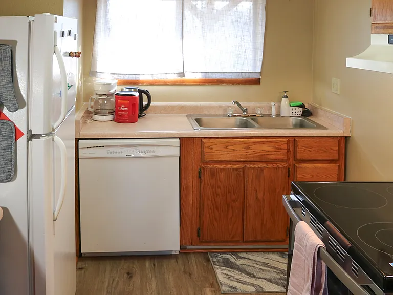 25 E Lexington #3 — Photo 13