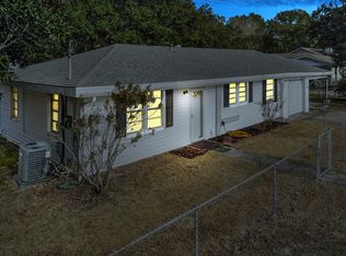 540 Meadow Ln, Waveland, MS 39576