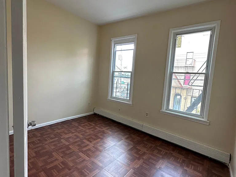 740 E 214th St #2 — Photo 8