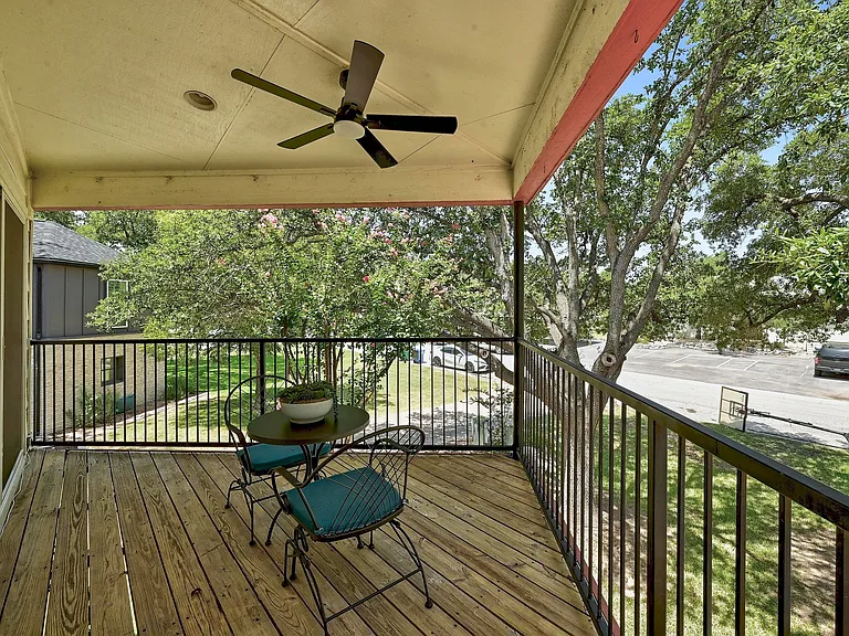 122 Acapulco Dr — Photo 20