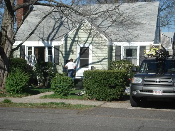 12 Becket St, Hartford, CT 06114