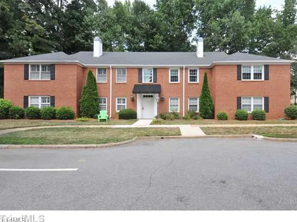 340 A Hanover Arms Ct, Winston Salem, NC 27104