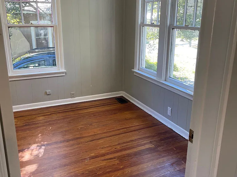 Front bedroom.