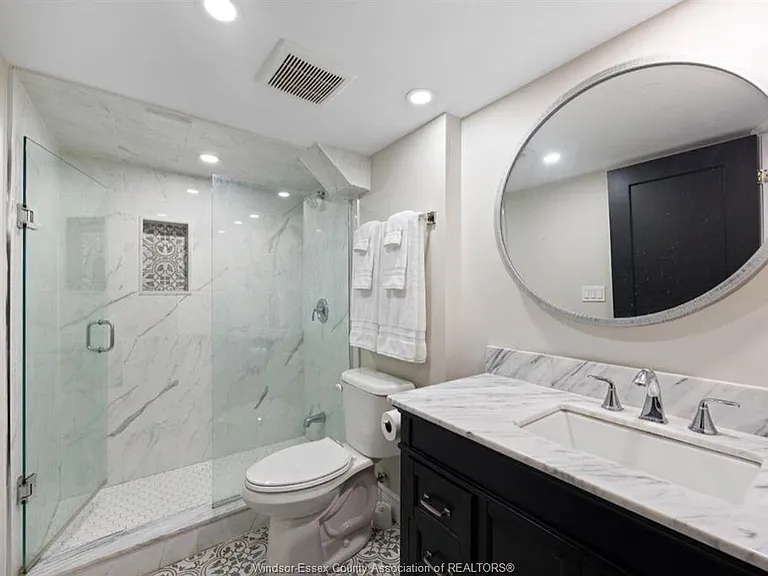960 Janette Ave — Photo 14