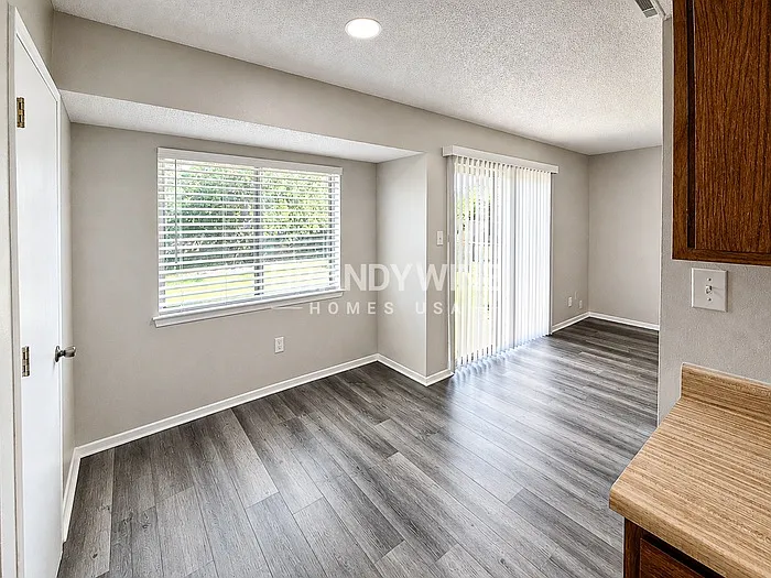 8428 Raymond Ave — Photo 8