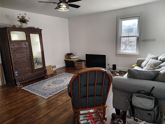 4th image of 114 & 116 W Pine St