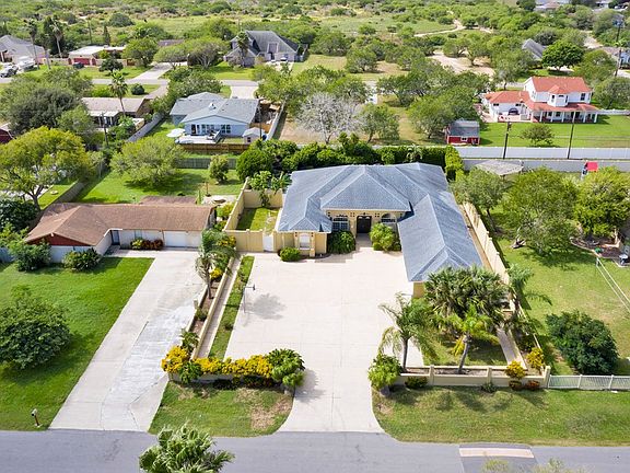 3rd image of 707 Orange Ln