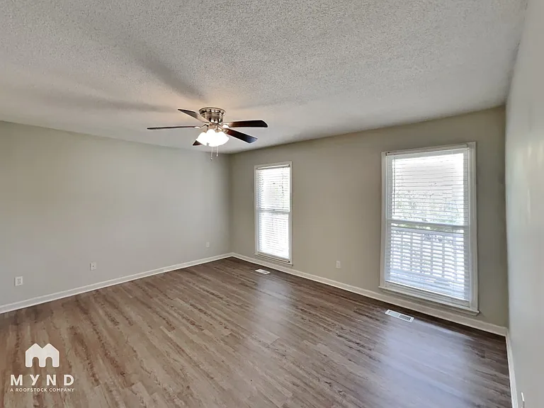 1728 Russet Woods Ln — Photo 12