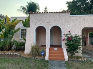 2710 N Essex Ct, Tampa, FL 33602