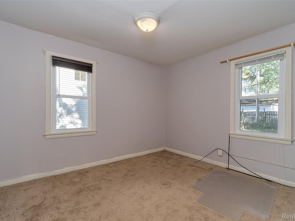 13325 Helen St, photo 16