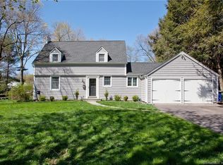 255 Mountain Rd, West Hartford, CT 06107