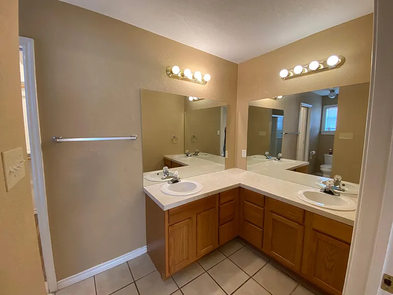 1441 Seamans Way — Photo 6