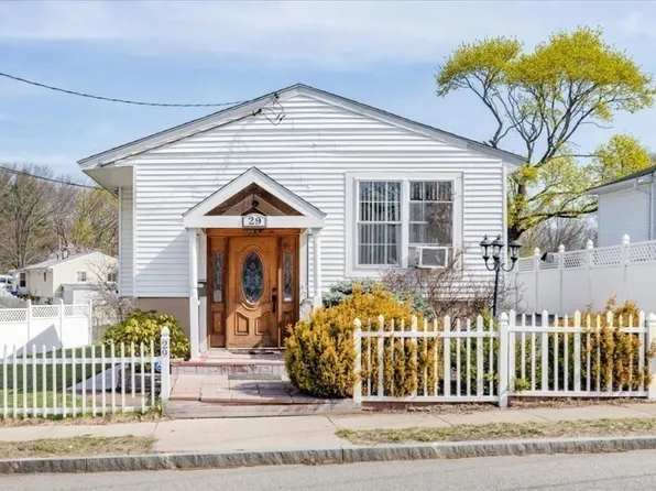 29 Alwin St, Hyde Park, MA 02136