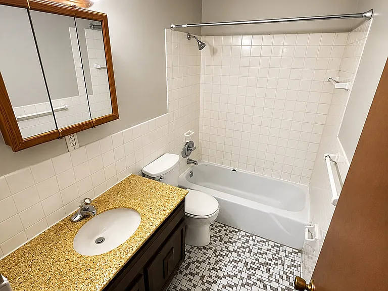 1630 Marion St #1 — Photo 20