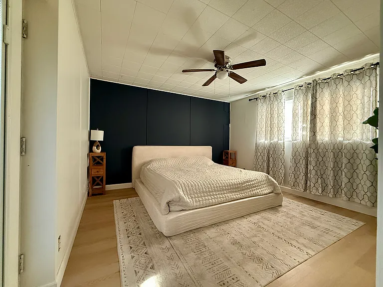 208 E McKinley St — Photo 5