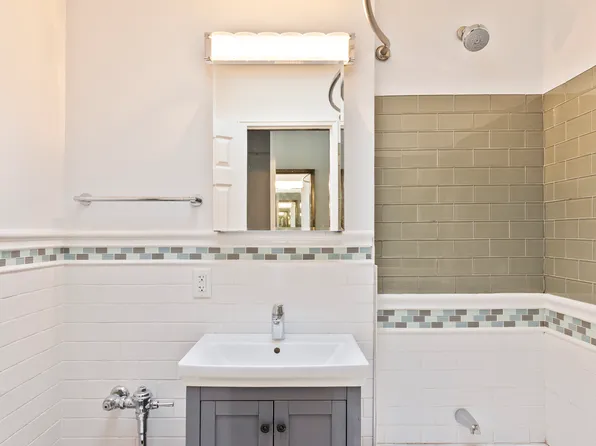 435 East 85th Street image 7 of 9