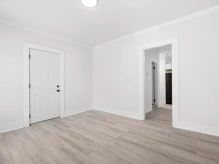 146 Hobart St #2 — Photo 12