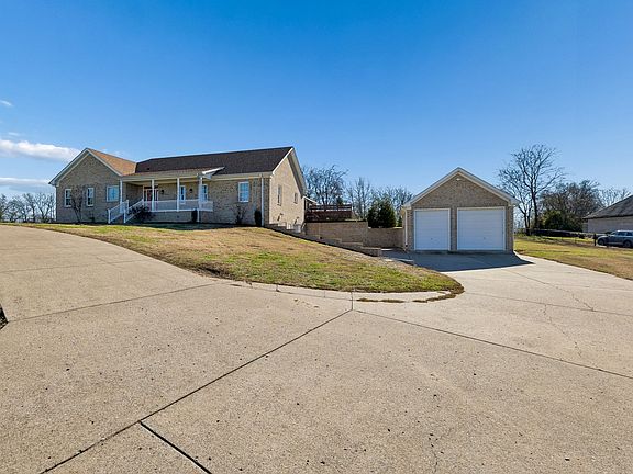 4th image of 517 Nichols Ln