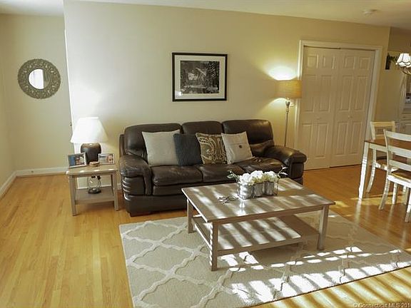 2nd image of 308 Georgetown Dr #308