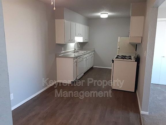 2nd image of 925 S Mission St Unit 10