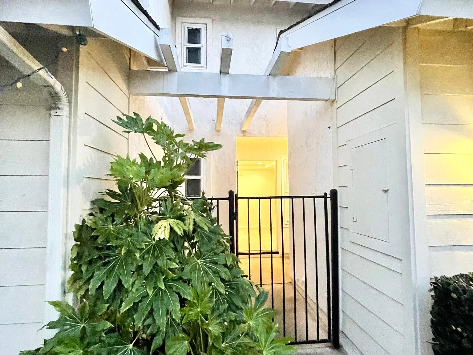 2 bed, 2.5 bath, 1504 sqft, $3,595 — Photo 4