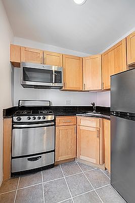 1st image of 392 E 10th St APT 5W
