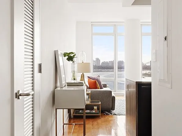 2 Northside Piers APT 19D, Brooklyn, NY 11249