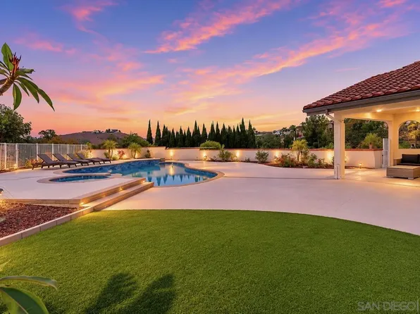 1223 Burris Dr, El Cajon, CA 92019