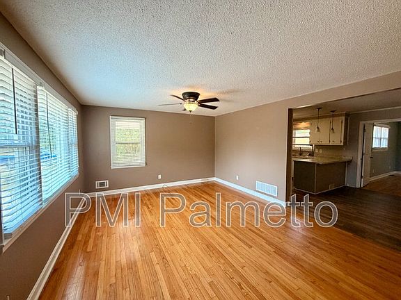 4th image of 1727 Sandra Dr