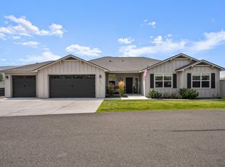 1015 Suncrest Trl, Richland, WA 99352
