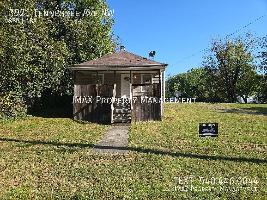 Convenient One-Level Home with Spacious Yard — Photo 1