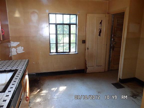 5th image of 6410 Lisbon Ave