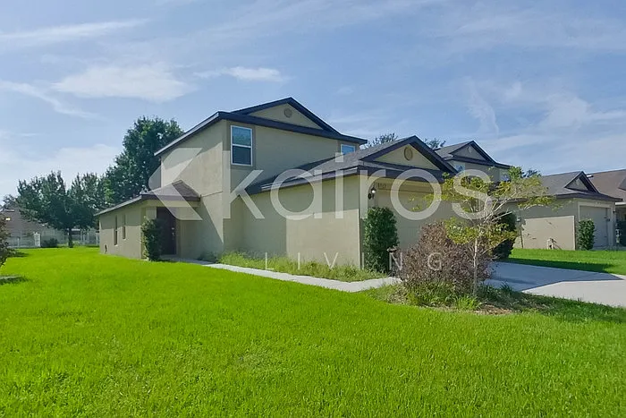 8512 Indian Laurel Ln — Photo 3