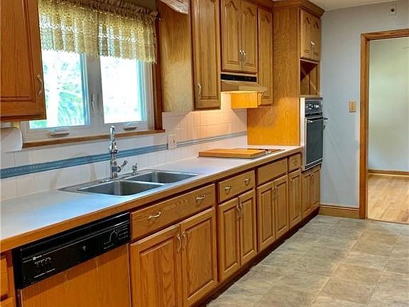 3rd image of 1047 Homestead Dr