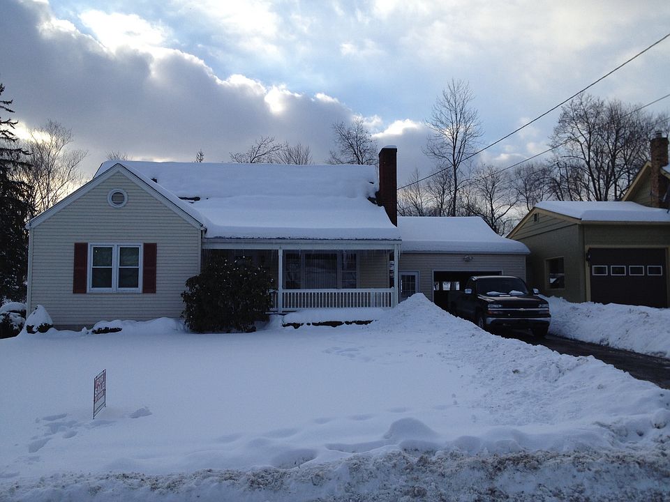 2nd image of 2121 Highview Rd