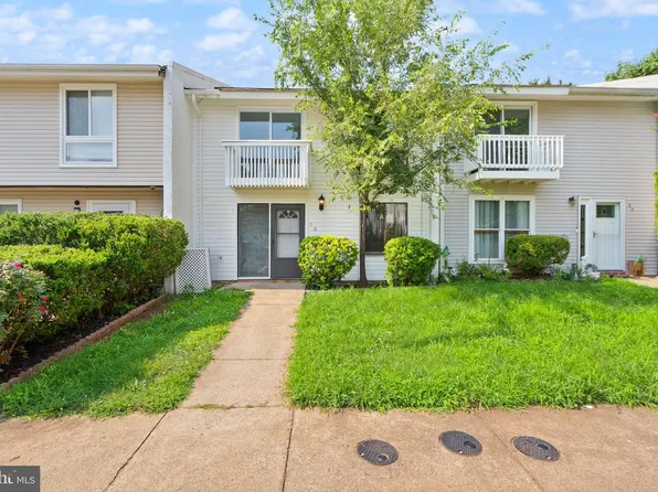 46 Simeon Ln, Sterling, VA 20164