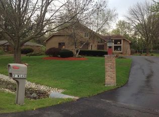 20W165 Meadow Ln, Lemont, IL 60439