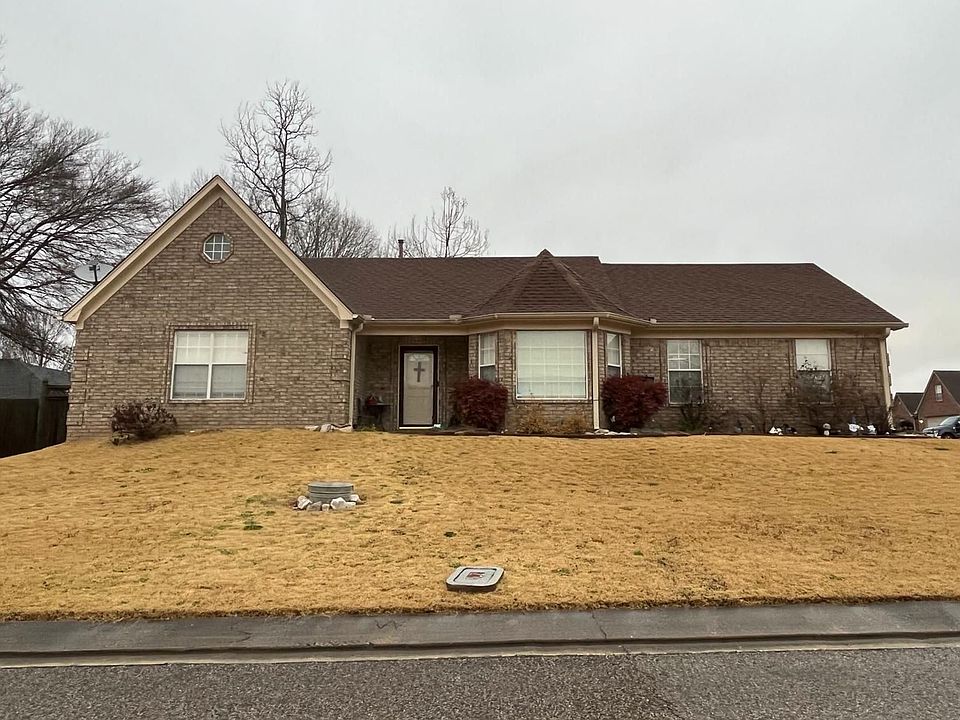 1st image of 320 Winding Creek Dr