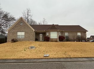320 Winding Creek Dr, Oakland, TN 38060