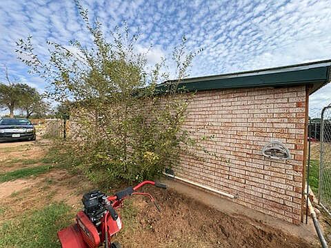 5th image of 209 Moore Rd