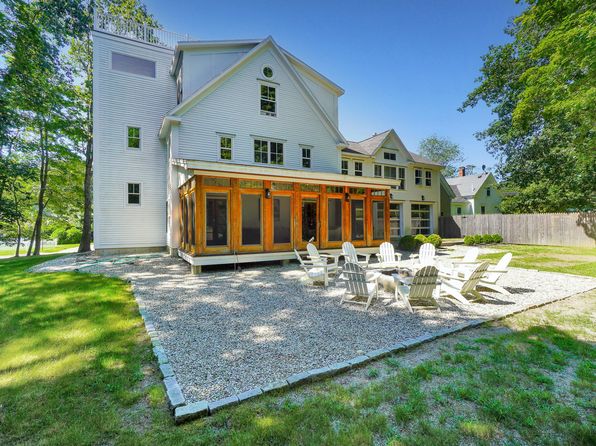 2 Town Landing Rd, Falmouth, ME