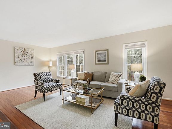 3rd image of 8967 Omega Ct