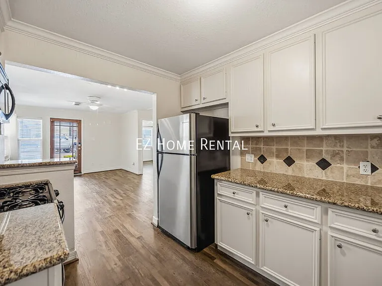 4401 Marina St #B — Photo 7