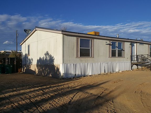 3rd image of 5010 Bellflower Cir