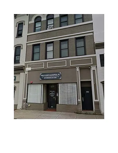 325 S Market St Photo 1