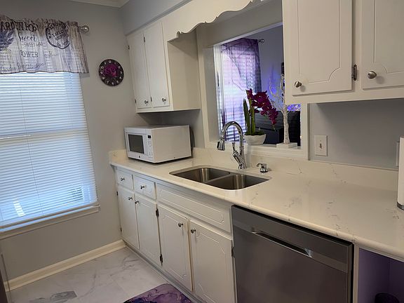 2nd image of 415 28th Ave. N #4-A