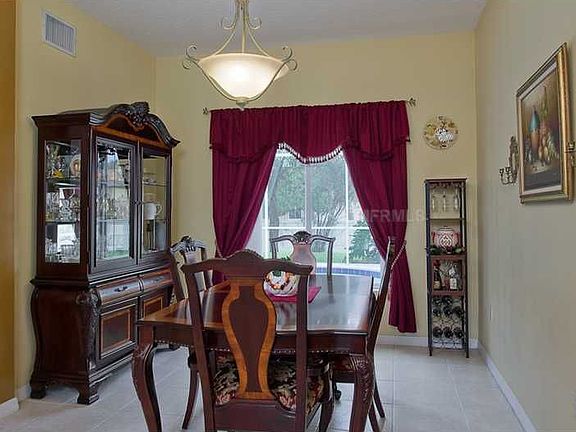 4th image of 1762 Oak Pond Ct